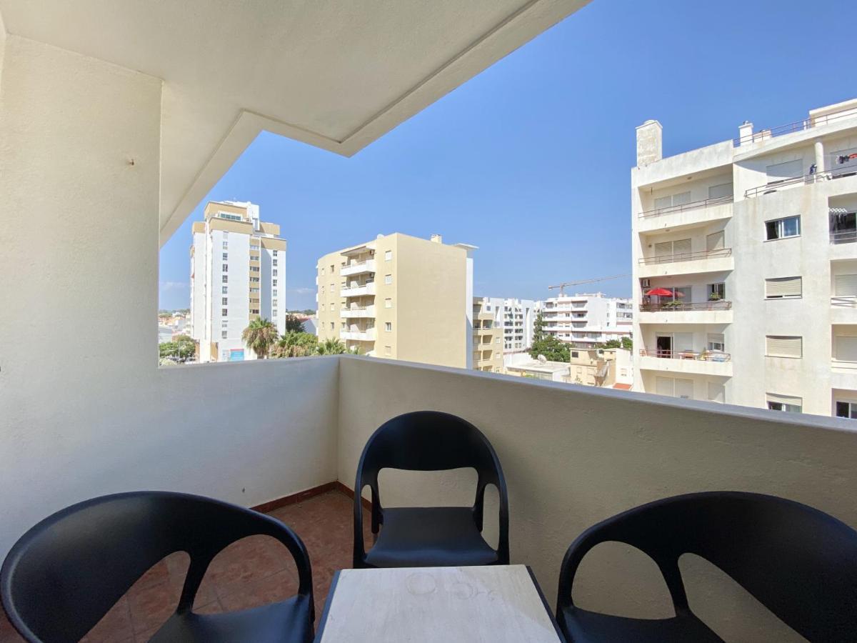Chantal Apartment - Near The Beach - קווארטיירה מראה חיצוני תמונה